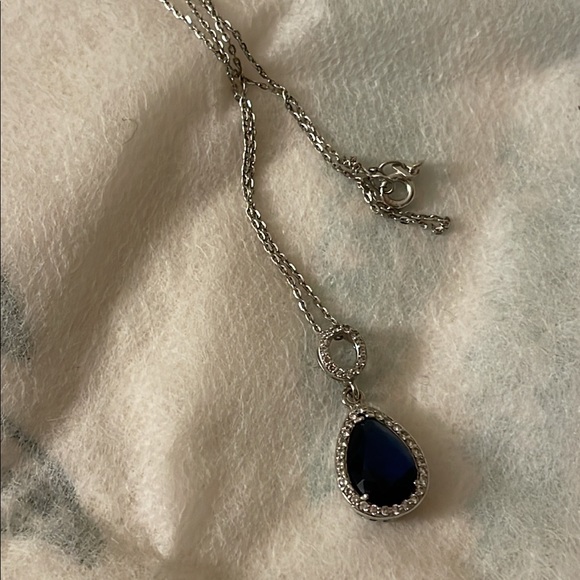 Navy blue pendant with white crystal stones with silver necklace - Picture 2 of 3